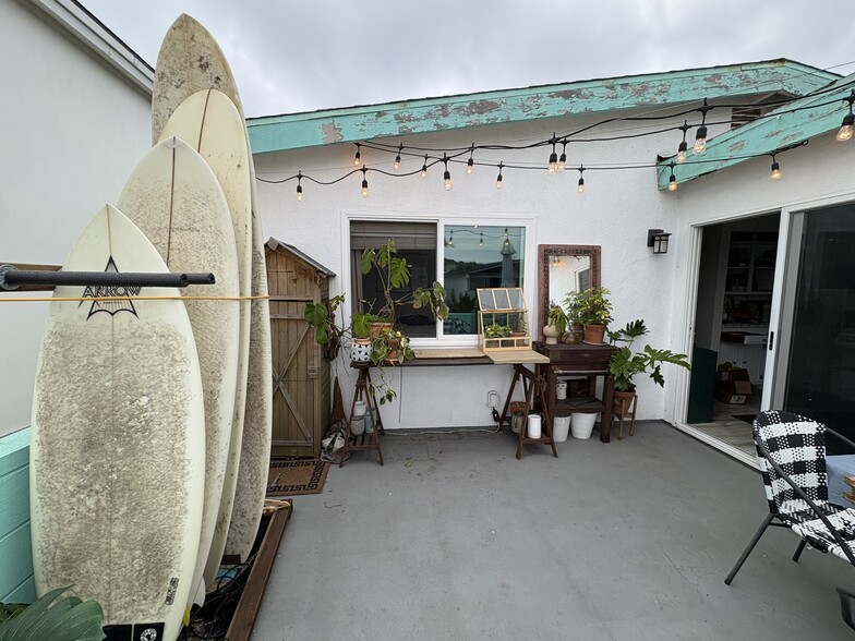 Building Photo - 5312 Seashore Dr