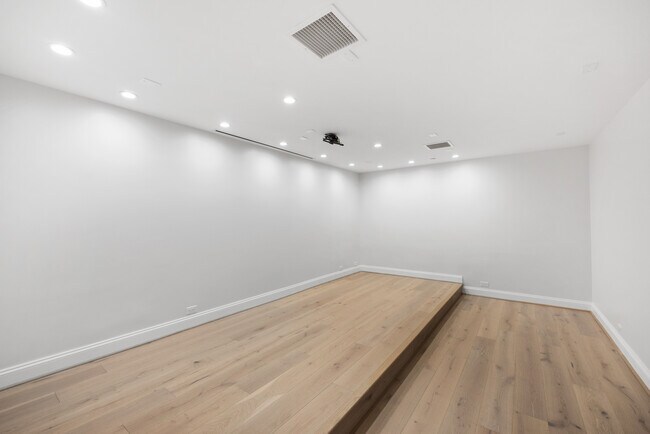 Building Photo - 801 Key Hwy