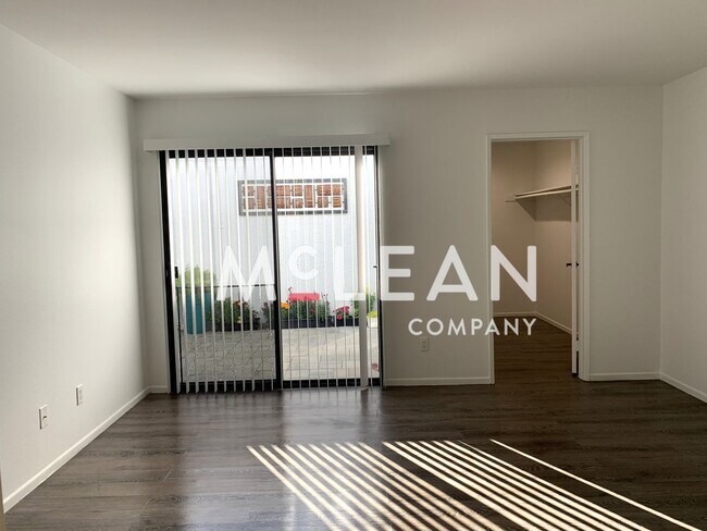 Building Photo - Gorgeous Home in Beautiful Community with ...