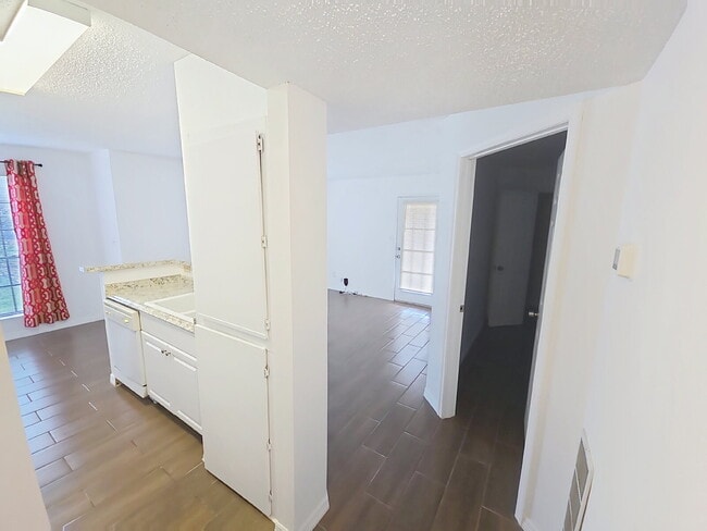 Building Photo - 8617 Fancy Finch Dr