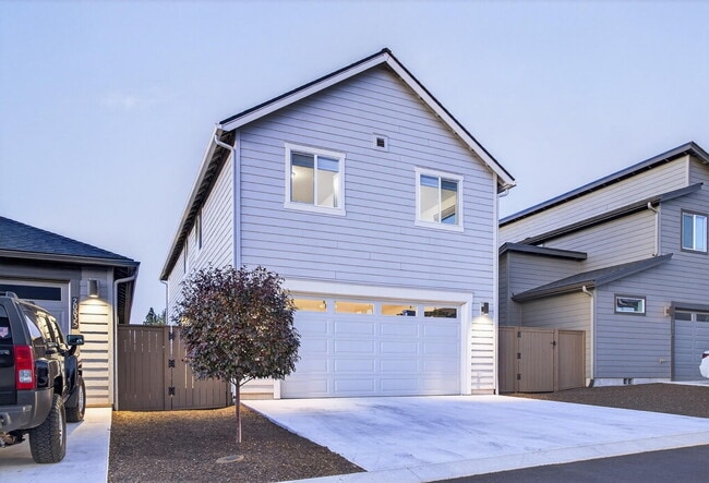 Building Photo - Attractive Modern Easton 3 Bedroom Home