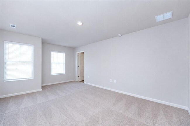 Building Photo - 24 Berryville Dr