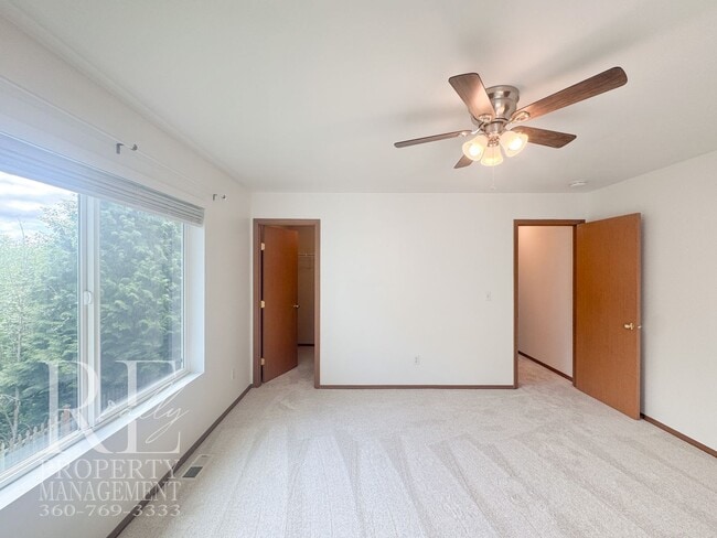 Building Photo - Spacious 4-Bedroom Home with Brand-New Carpet, Two Living Areas & Loft