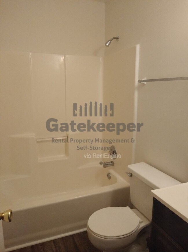 Building Photo - 688 River Mist Dr