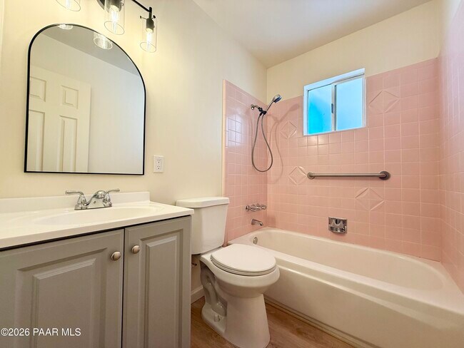 Building Photo - 2859 Meadow Ln