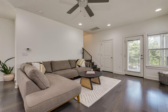 Building Photo - 1101 Euphoria Bend