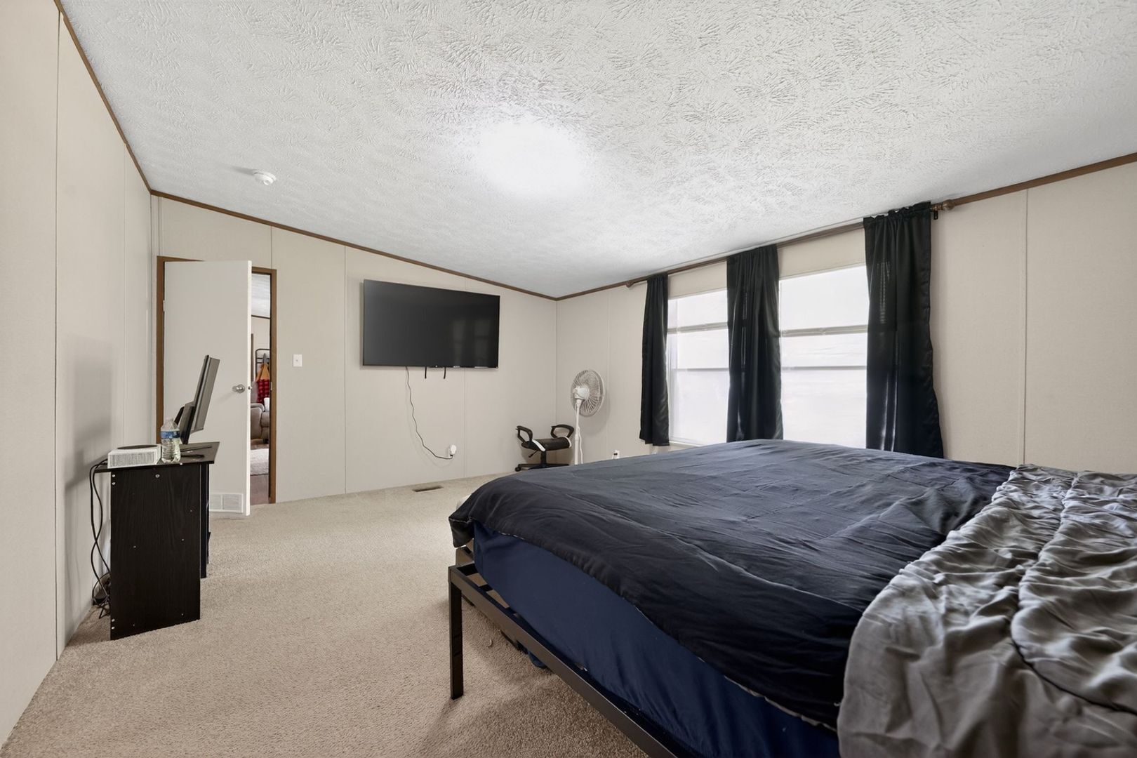 Building Photo - 122 Gibson St