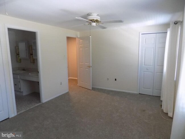 Building Photo - 702 Towne Center Dr