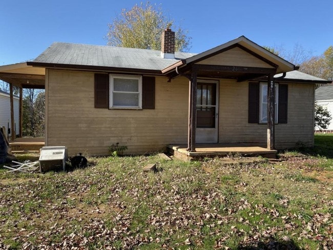 Primary Photo - 26 Chigger Ridge Ln