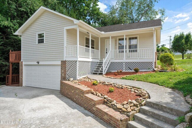 Building Photo - 4444 St Lucia Ln