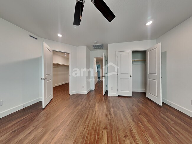 Building Photo - 4820 Blushing Star St