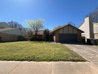 Building Photo - 6808 Greenspring Dr