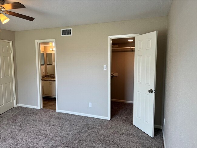 Building Photo - 14777 Wunderlich Dr