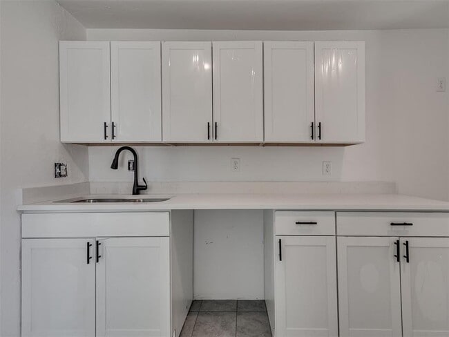 Building Photo - 1814 N Jordan Ave