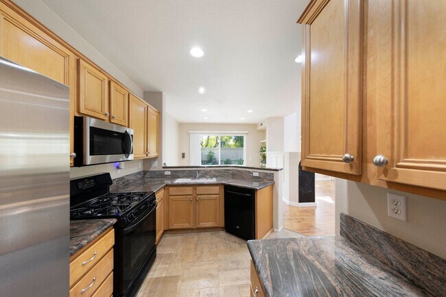 Building Photo - Irvine - Gated Northwood Point Townhome!