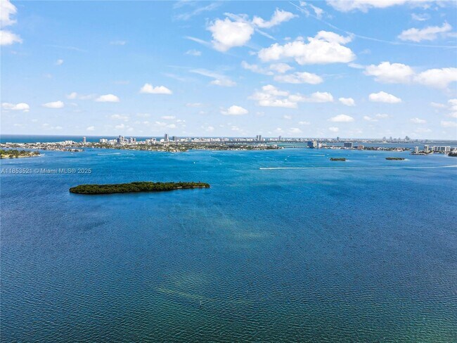 Building Photo - 11111 Biscayne Blvd