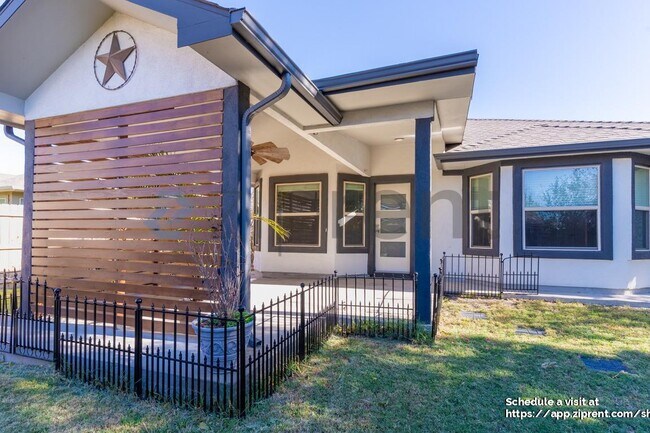 Building Photo - 19004 Mangan Way