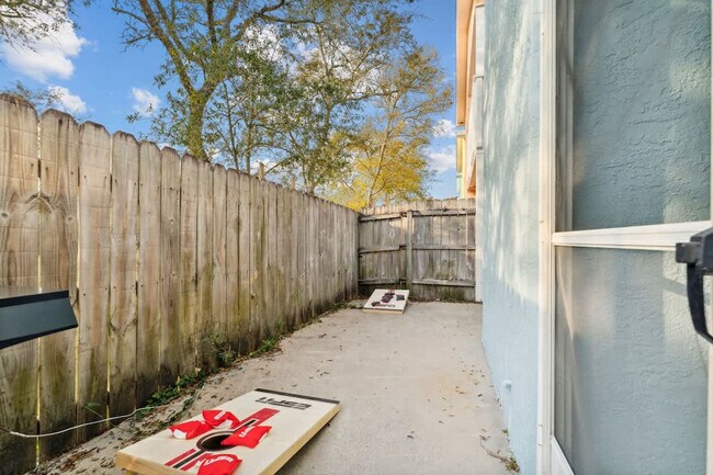 Building Photo - 17212 Front Beach Rd