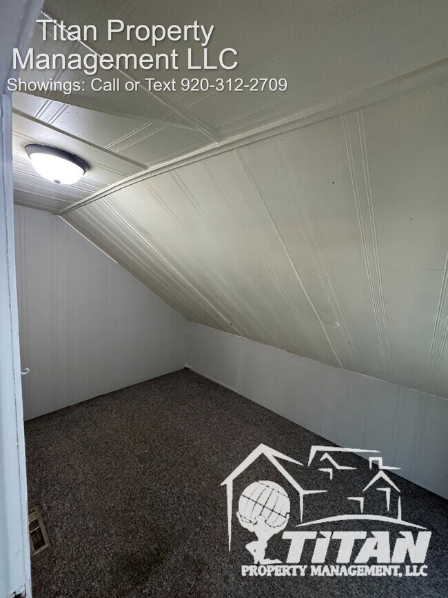 Building Photo - 929 Wisconsin St