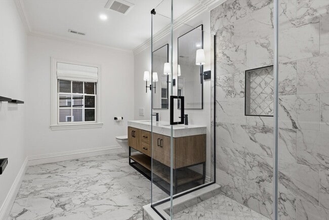 Building Photo - 959 Chestnut St