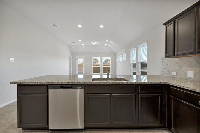 Building Photo - 229 Trailside Ln