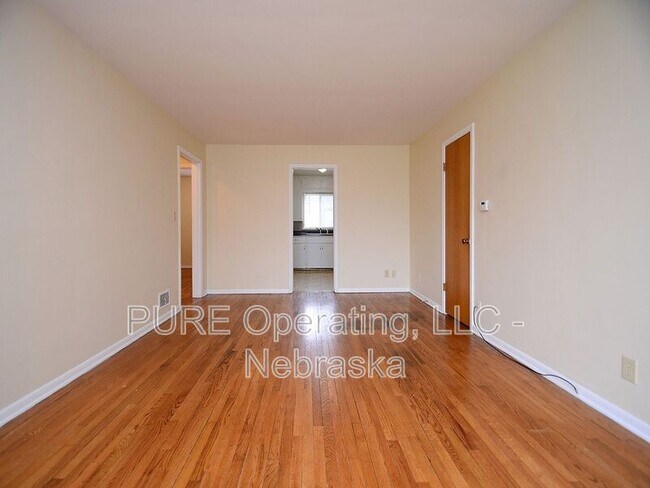 Building Photo - 210 N 32nd Ave