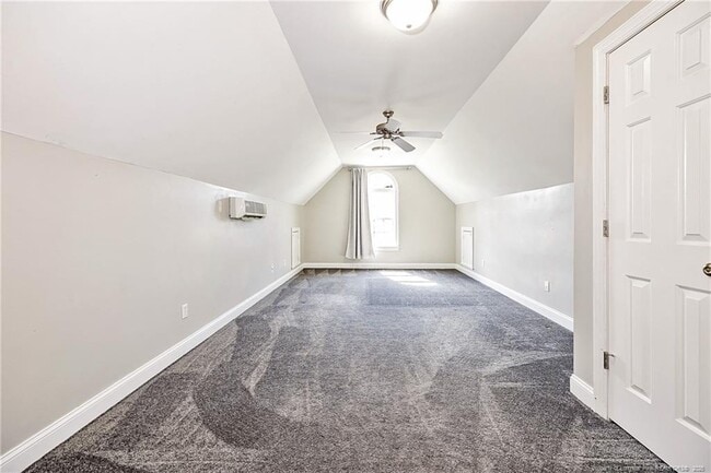 Building Photo - 5806 Rainsford Dr