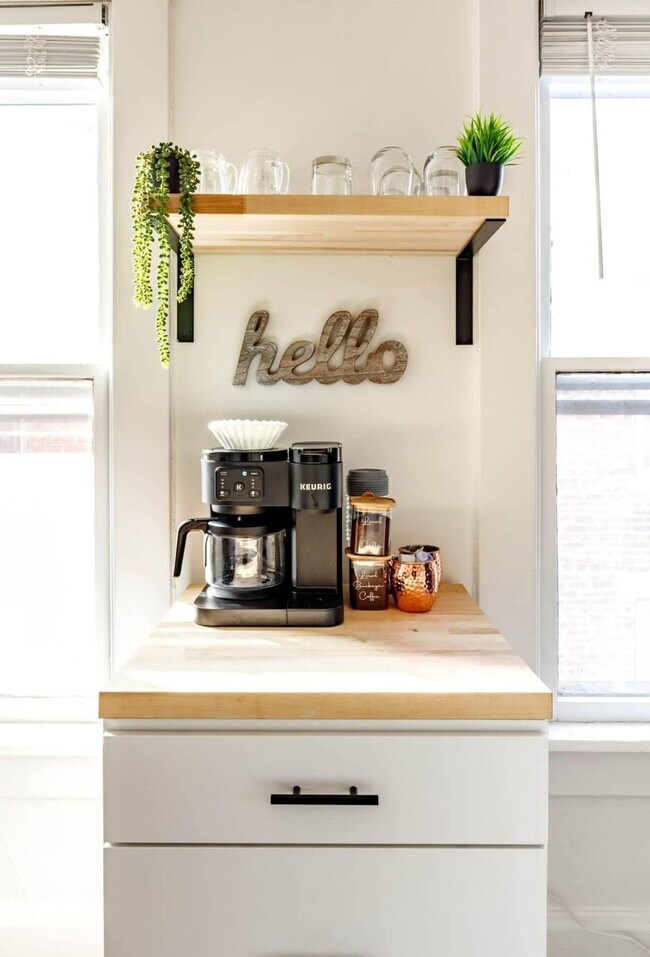 Building Photo - 575 1/2 City Park Avenue-SI ID1265634P