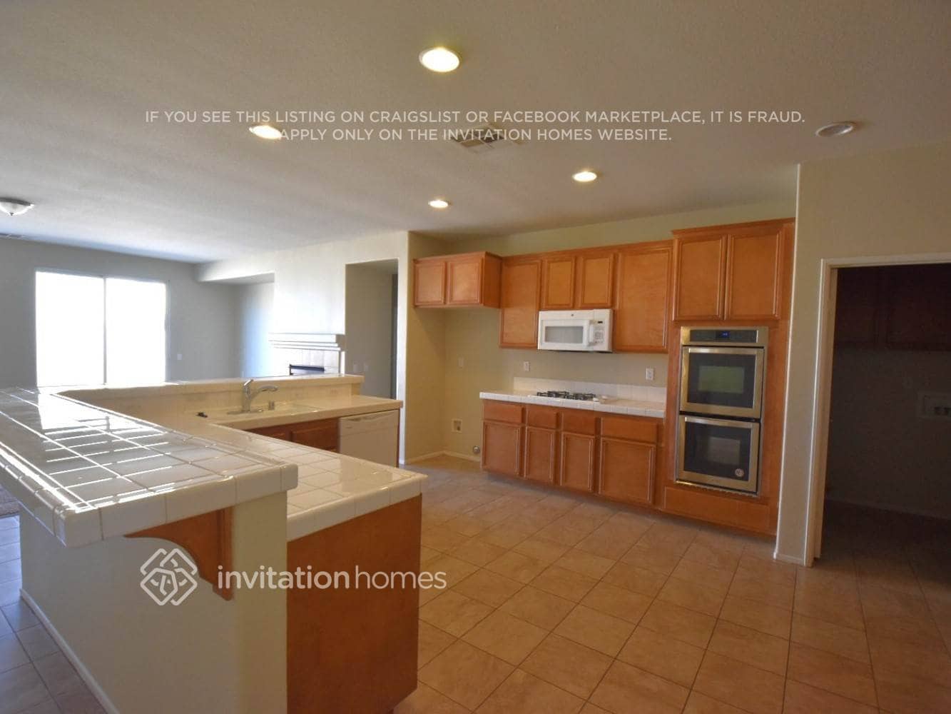 Building Photo - 5815 W Ave J 12