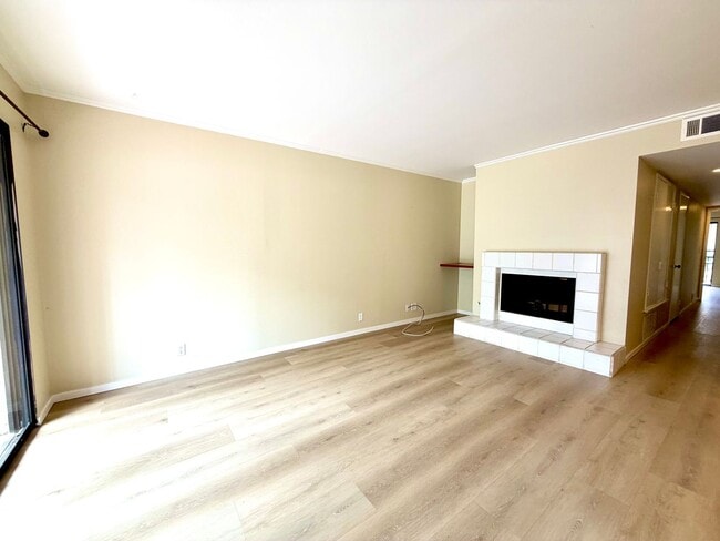 Building Photo - 2b/2b Resort-Style Camarillo, Ponderosa Creek Condo