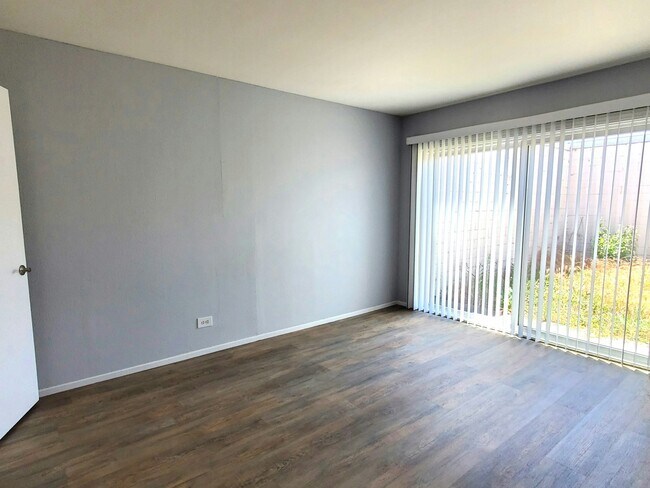 Building Photo - 33225 Lake Champlain Ct