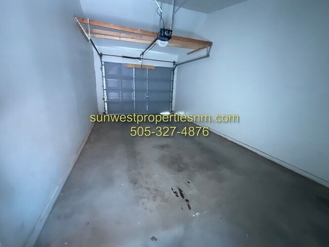Building Photo - 3 bedroom, 2.5 Bath Condo for Rent
