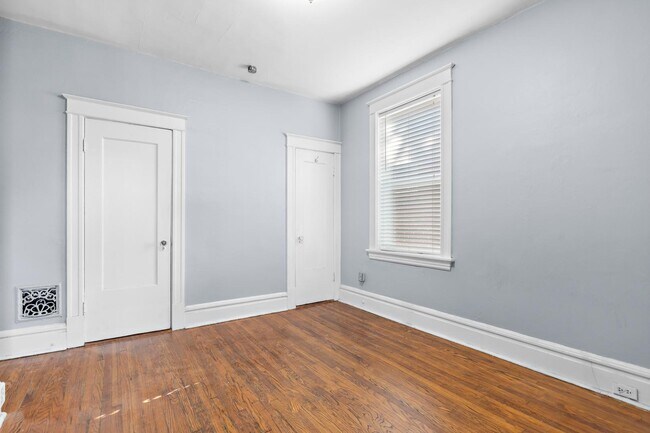 Building Photo - 4016 Flad Ave