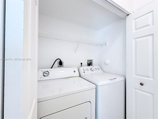 Building Photo - 792 NW 170th Terrace