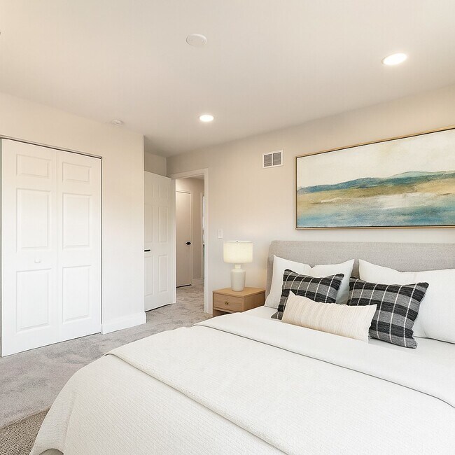 Building Photo - 1028 Aspen Ct