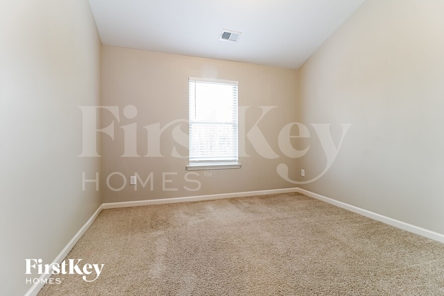 Building Photo - 41 Thunderhawk Ln