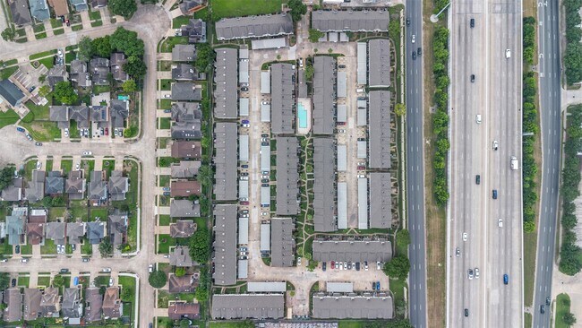 Building Photo - 8657 Village of Fondren Dr