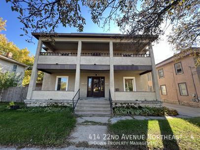 Building Photo - 414 22nd Ave NE