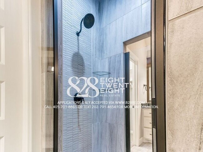 Building Photo - ABSOLUTELY STUNNING 4 BD/3 BATH HOME IN WI...