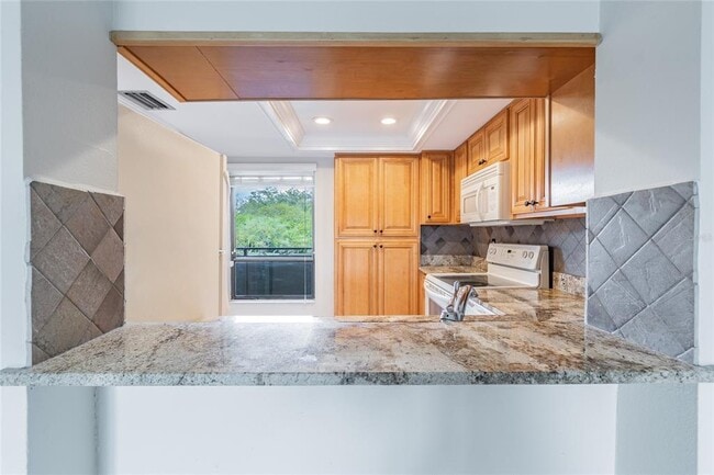 Building Photo - 13618 Greenfield Dr