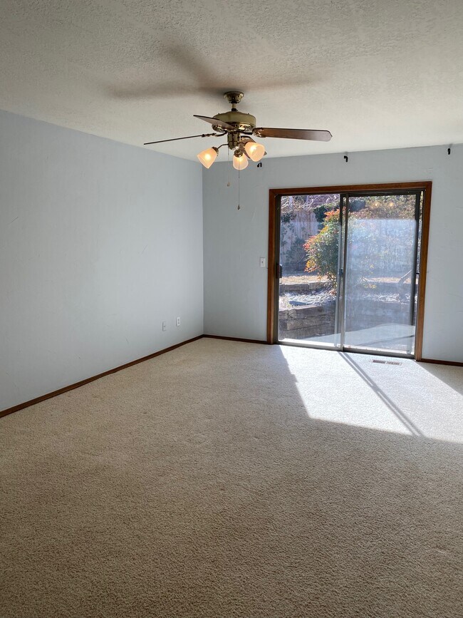 Building Photo - 2504 Tredington Way