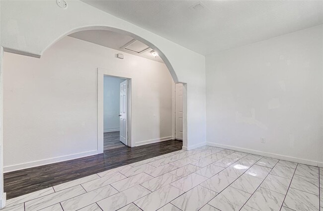 Building Photo - 2544 Sol Wilson Ave