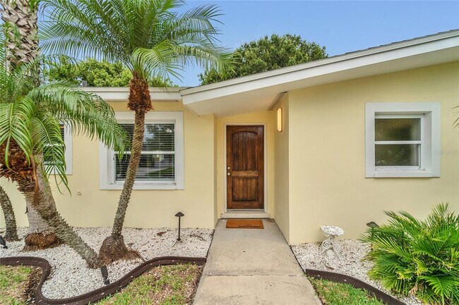 Building Photo - 312 Lagoon Dr