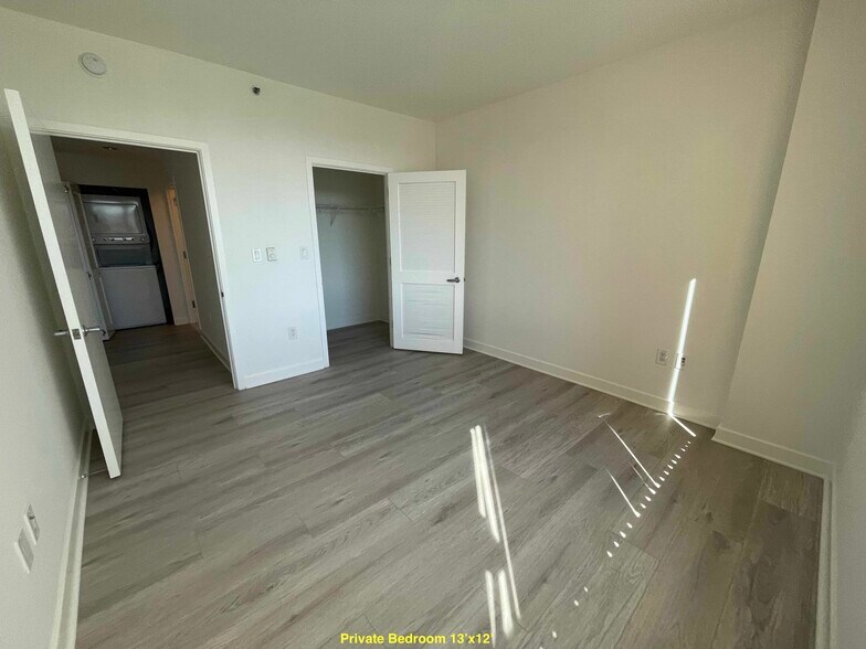 Building Photo - 718 4th St