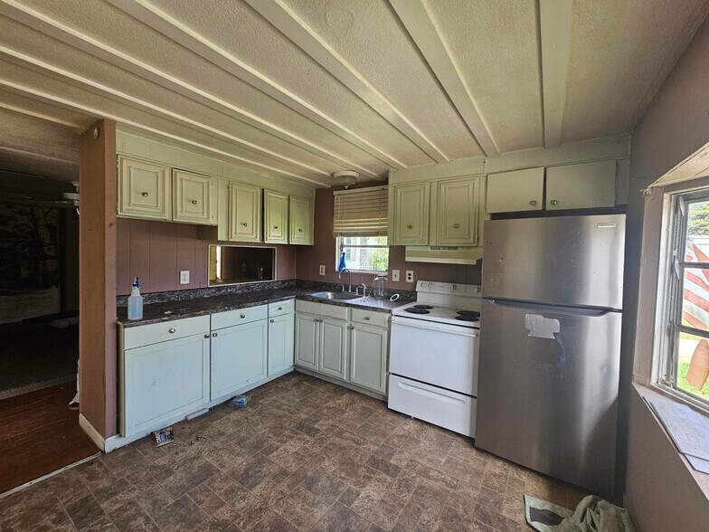 Building Photo - 920 Boardwalk Ln