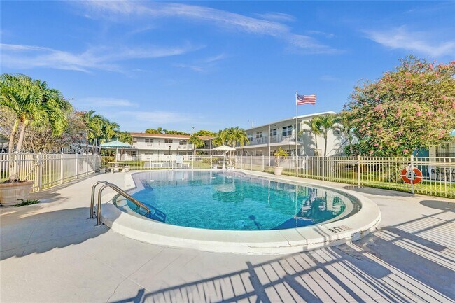 Building Photo - 7401 Pines Blvd