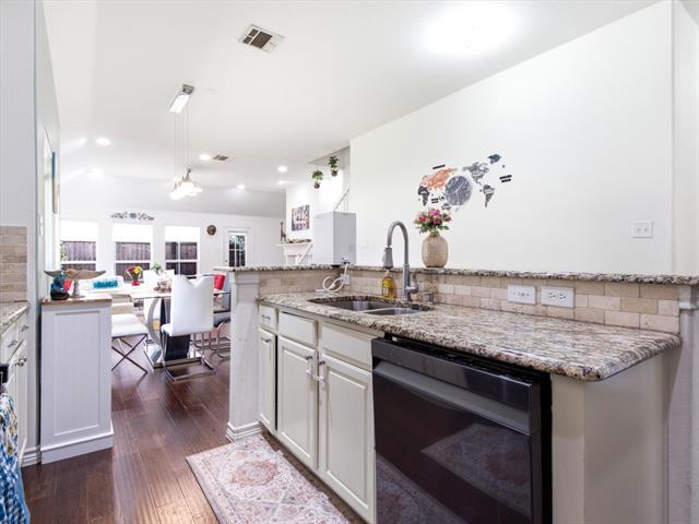 Building Photo - 4101 Carmel Mountain Dr