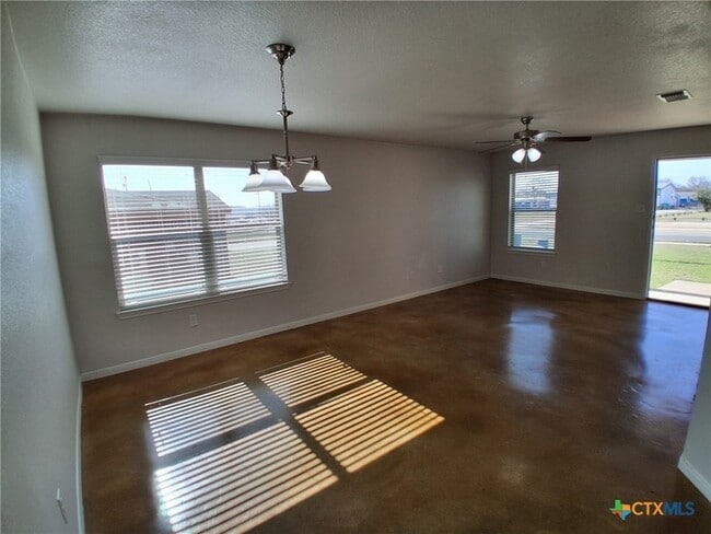 Building Photo - 1811 Indian Trail