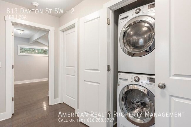 Building Photo - 813 Dayton St SW