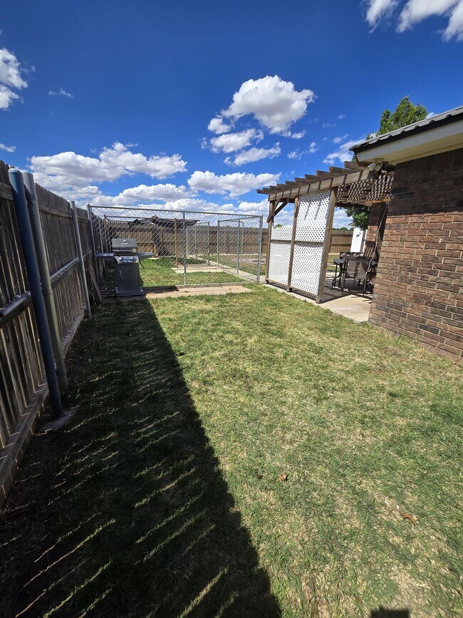 Building Photo - 1548 Bosc Ct